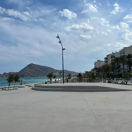 Atico-duplex Con Vistas Al Mar Y Casco Antiguo En Apartment *
